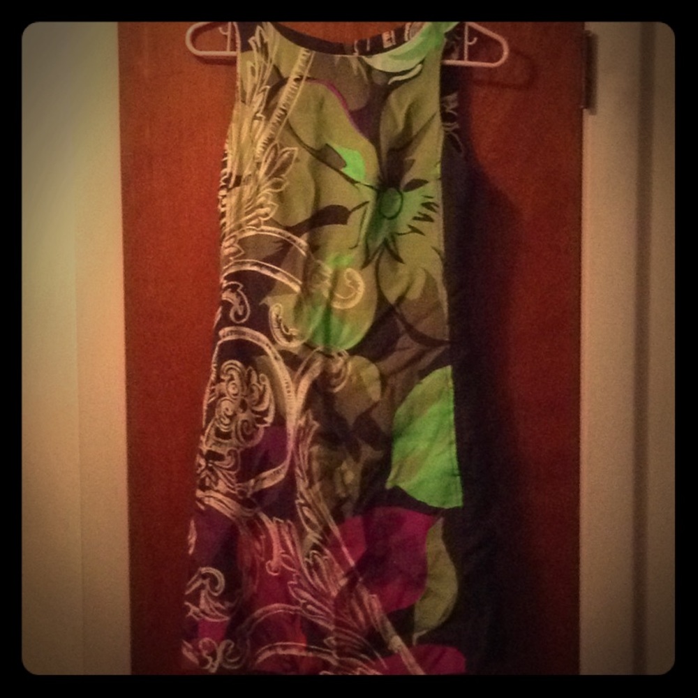 A sleeveless Desigual Dress